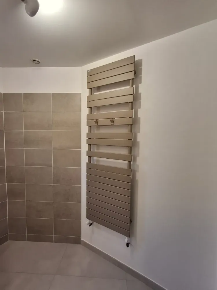 installation sèche serviette